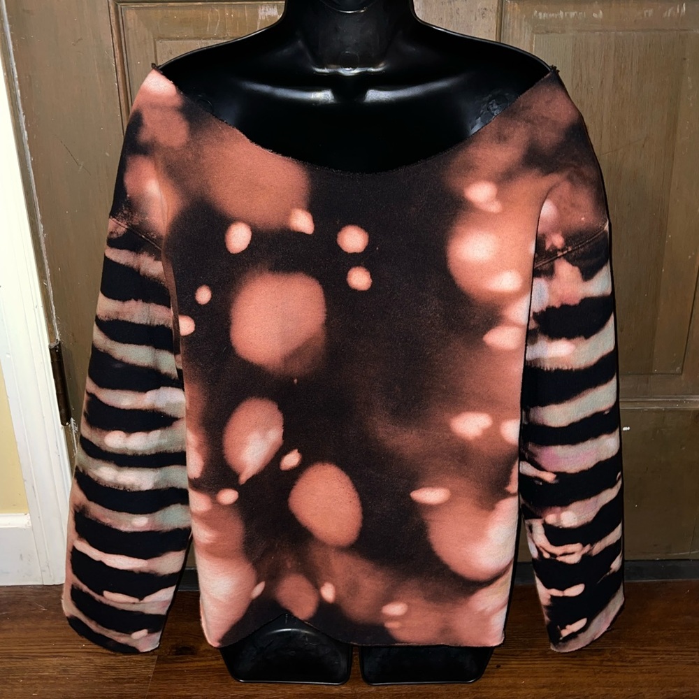 Black Tie Dye Scoop Neck Upcycled Long Sleeve Cropped Pullover Size M - Picture 7 of 11